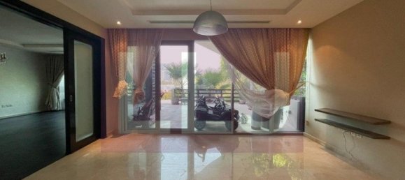 Villa de 5 dormitorios en Abu Dhabi, UAE No. 53382 9