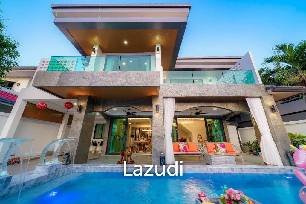 5 bedrooms Villa in Pattaya, Thailand No. 13606