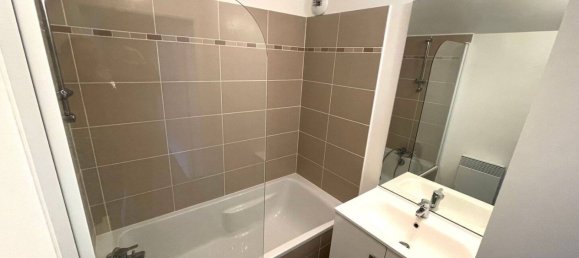 3 Schlafzimmer Doppelhaus in Plaisir, France, Nr. 326540 9