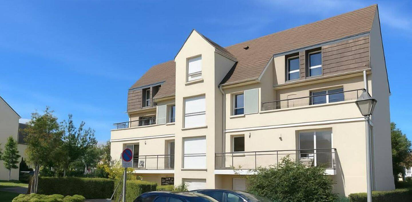 3 Schlafzimmer Doppelhaus in Plaisir, France, Nr. 326540