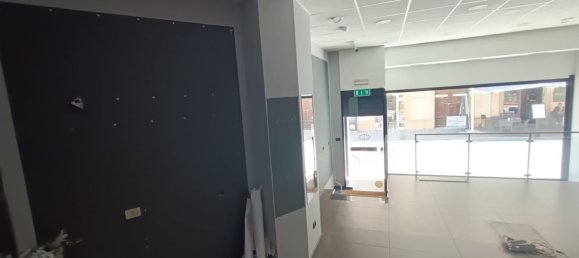 92m² Commercial property in Terni, Italy No. 313982 5