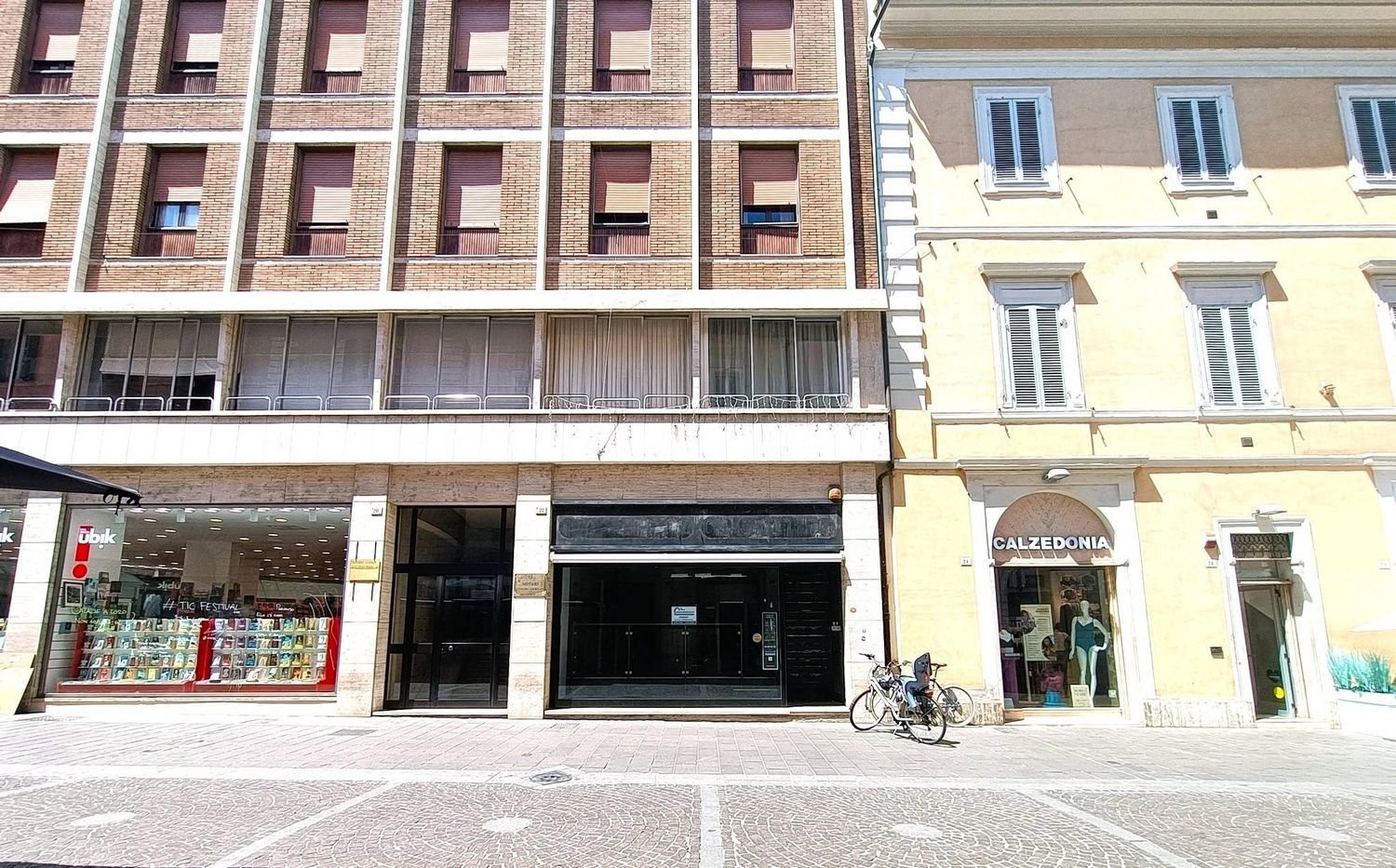 92m² Commercial property in Terni, Italy No. 313982