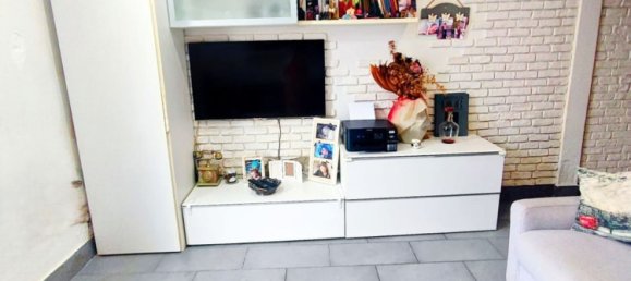 5 bedrooms House in Scandicci, Italy No. 380361 2