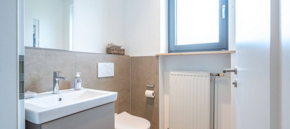 7 rooms Townhouse in Erlangen-Hochstadt, Germany No. 294099 3