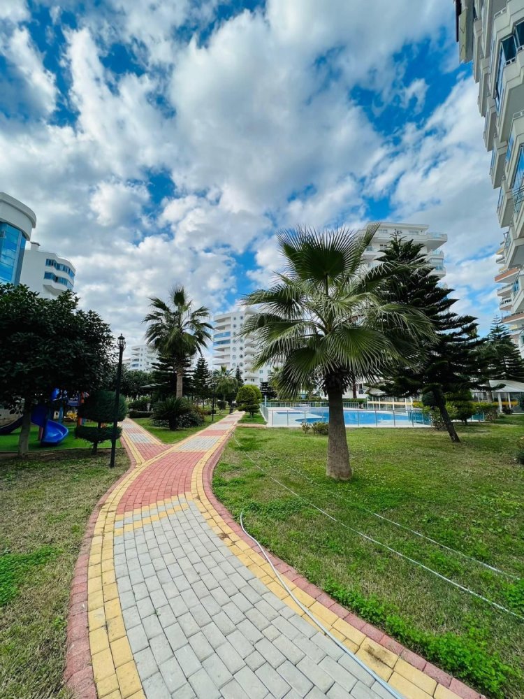 Apartment 1+1 in Mahmutlar, Turkey No. 15141