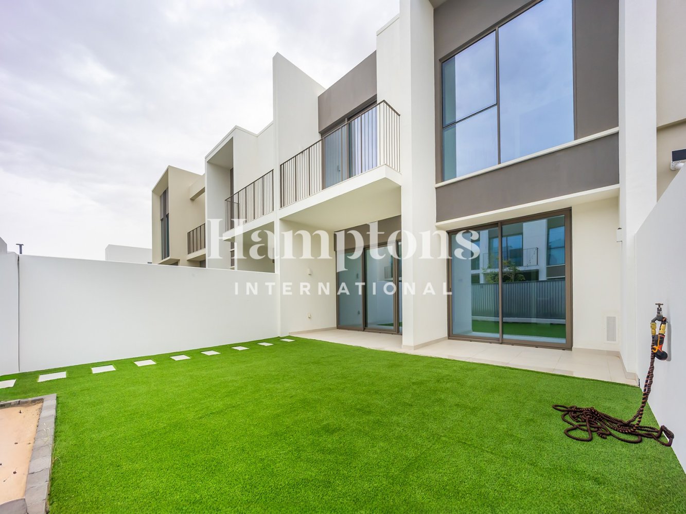 3 bedrooms Townhouse for rent in Jumeirah Village Triangle, Dubai, UAE № 180827