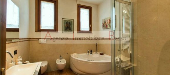 3غرفة شقة في Padua, Italy رقم 156144 10