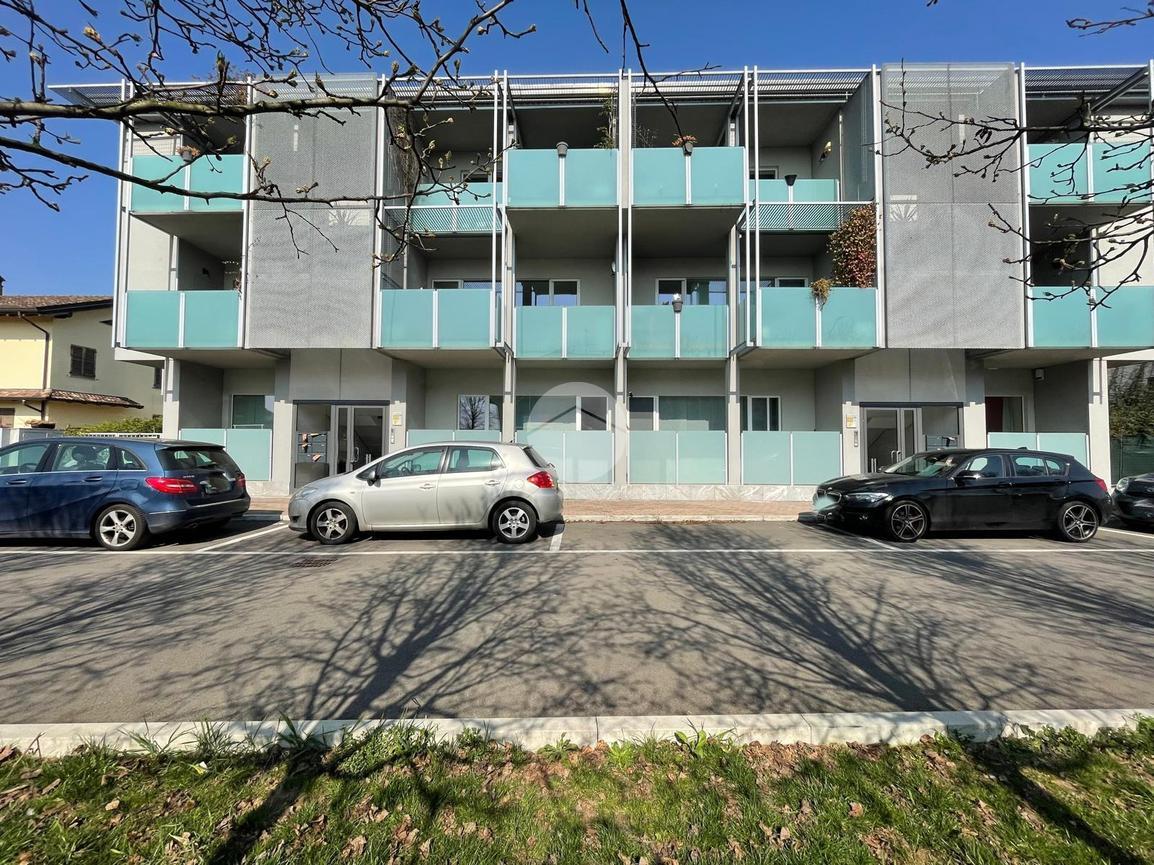 2-salle Appartement à Magenta, Italy No. 15523