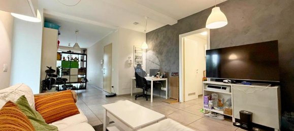 2-salle Appartement à Magenta, Italy No. 15523 5