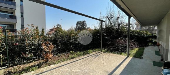 2-salle Appartement à Magenta, Italy No. 15523 9