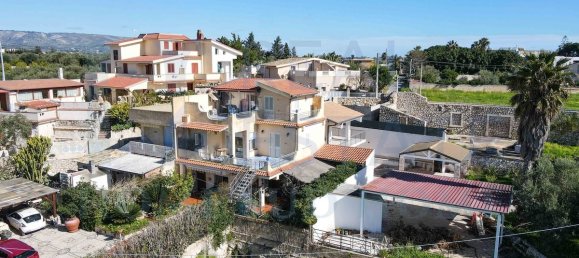 Villa de 2 dormitorios en Noto, Italy No. 92026 9