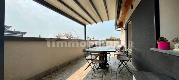 Penthouse T2 em Rozzano, Italy N.º 313002 2