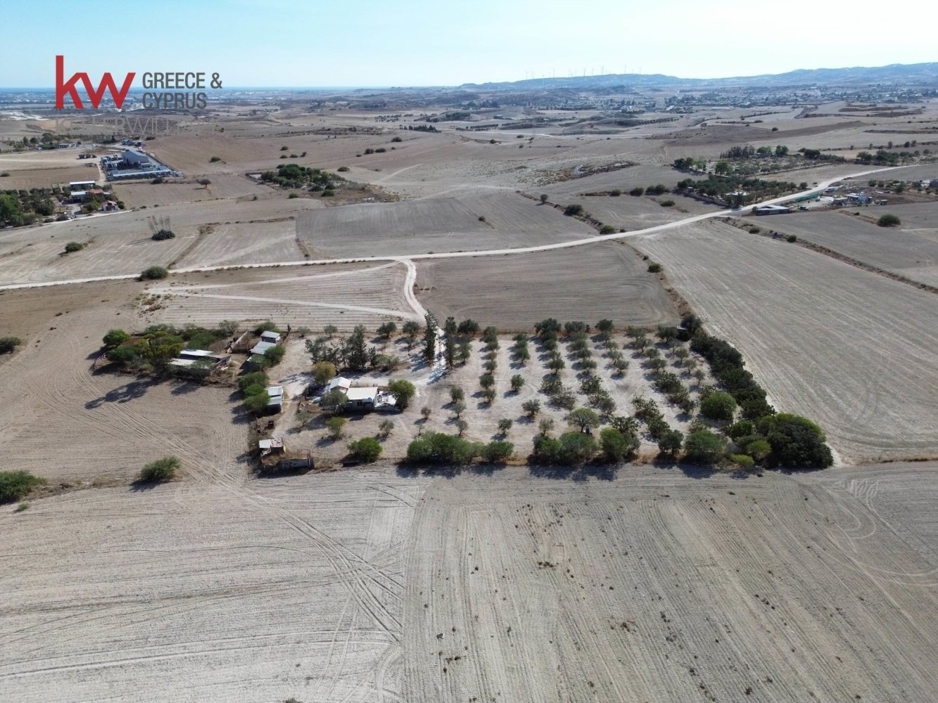 قطعة أرض في Larnaka, Cyprus 7488متر مربع رقم 181254
