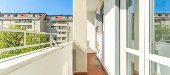 4 bedrooms Apartment in Milan, Italy No. 362716 12