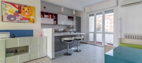 4 bedrooms Apartment in Milan, Italy No. 362716 2