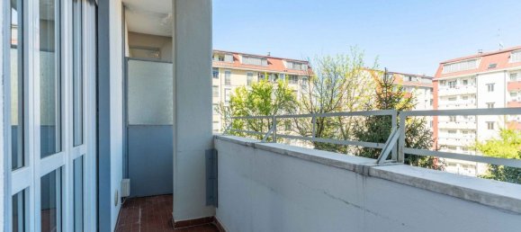 4 bedrooms Apartment in Milan, Italy No. 362716 25