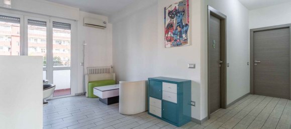 4 bedrooms Apartment in Milan, Italy No. 362716 4