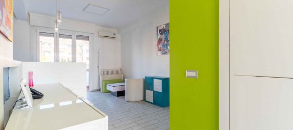 4 bedrooms Apartment in Milan, Italy No. 362716 6