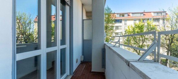 4 bedrooms Apartment in Milan, Italy No. 362716 26