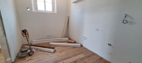 2 bedrooms Penthouse in Florence, Italy No. 314399 4