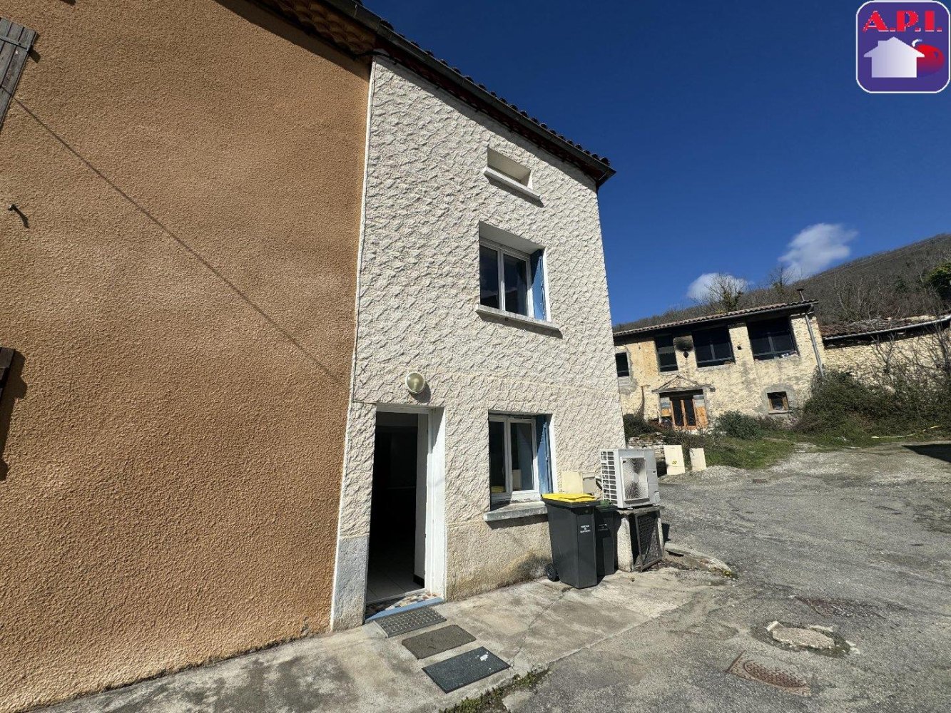 3 bedrooms House in Foix, France No. 334449