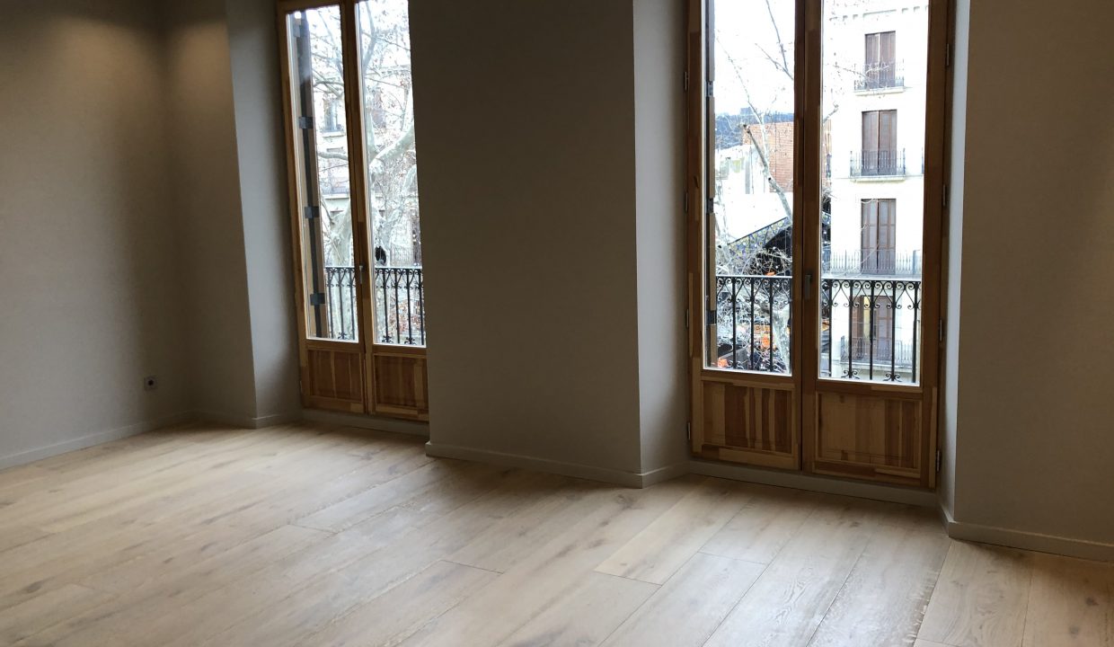 2 bedrooms Apartment in Ciutat Vella, Spain No. 25633