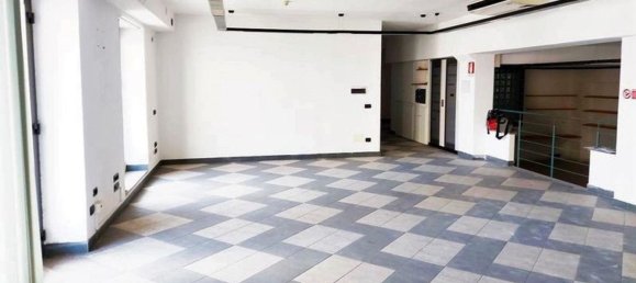 309m² Office in Nuoro, Italy No. 376342 5