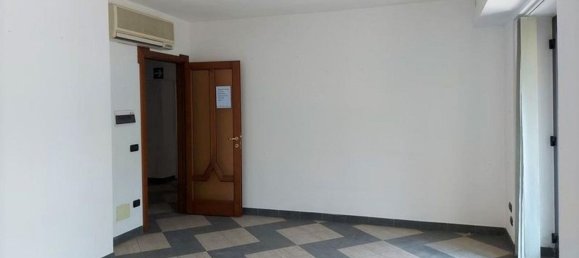 309m² Office in Nuoro, Italy No. 376342 8