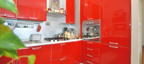 2 bedrooms Apartment in Turin, Italy No. 296371 2