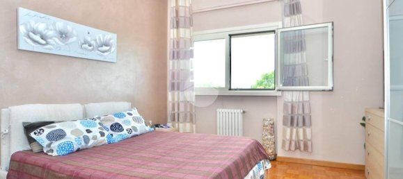 2 bedrooms Apartment in Turin, Italy No. 296371 14