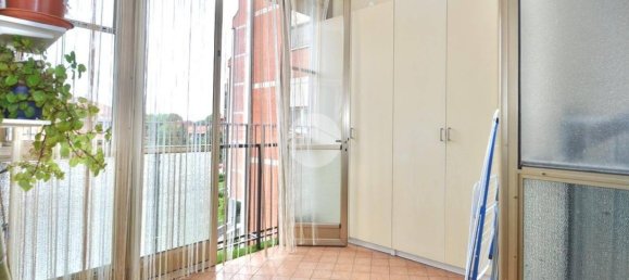 2 bedrooms Apartment in Turin, Italy No. 296371 9