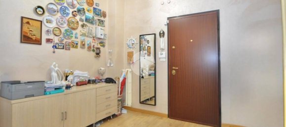 2 bedrooms Apartment in Turin, Italy No. 296371 13