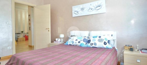 2 bedrooms Apartment in Turin, Italy No. 296371 17
