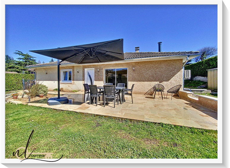 Casa de 3 dormitorios en Villemoirieu, France No. 205032