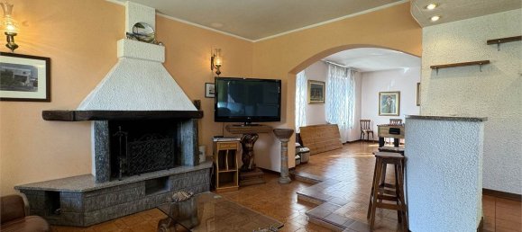 4 chambres Villa à Guanzate, Italy No. 310182 11