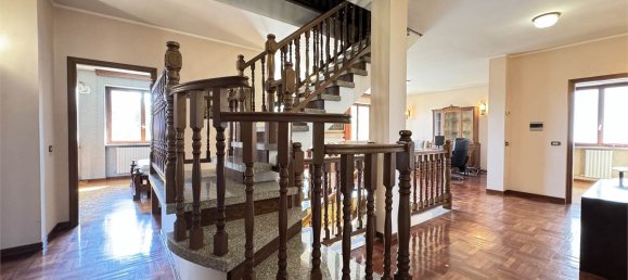 4 chambres Villa à Guanzate, Italy No. 310182 24