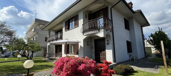 4 chambres Villa à Guanzate, Italy No. 310182 4