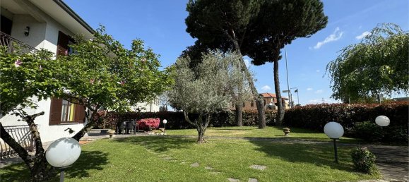 4 chambres Villa à Guanzate, Italy No. 310182 38