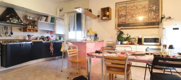 3 Schlafzimmer Villa in Porto Mantovano, Italy, Nr. 329572 4
