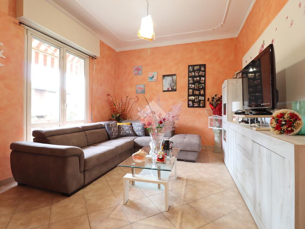 3 Schlafzimmer Villa in Porto Mantovano, Italy, Nr. 329572