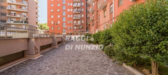 2 bedrooms Apartment in Rome, Italy No. 324547 3