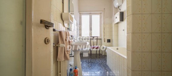 2 bedrooms Apartment in Rome, Italy No. 324547 25