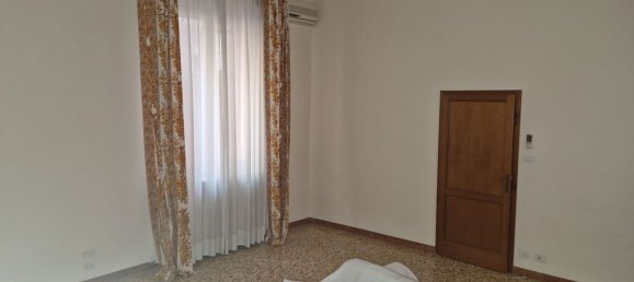 5 rooms Apartment in Bologna, Italy No. 224916 9