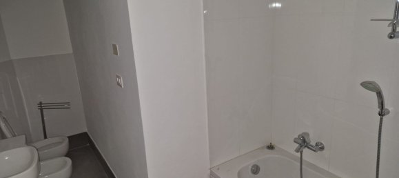 5 rooms Apartment in Bologna, Italy No. 224916 6