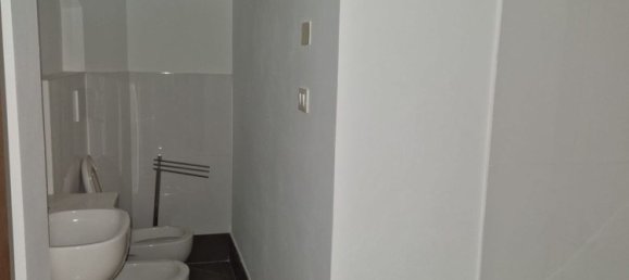 5 rooms Apartment in Bologna, Italy No. 224916 14