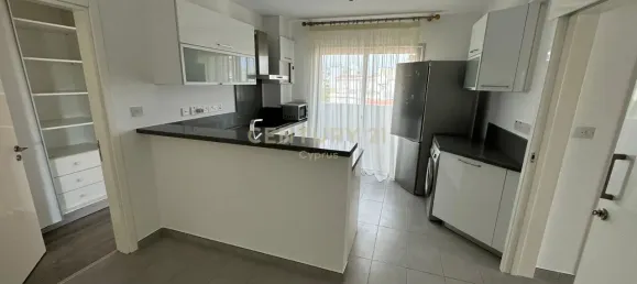 3 bedrooms Penthouse in Germasogeia, Cyprus No. 5623 3