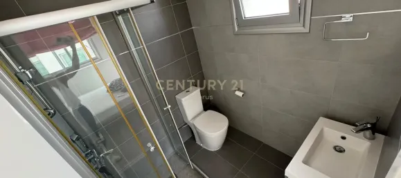 3 bedrooms Penthouse in Germasogeia, Cyprus No. 5623 16