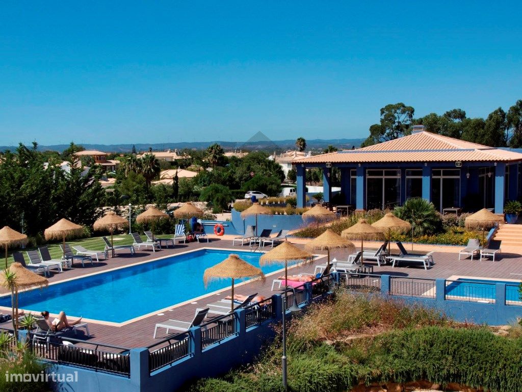 9 غرف نوم عقار تجاري في Luz, Portugal رقم 135937