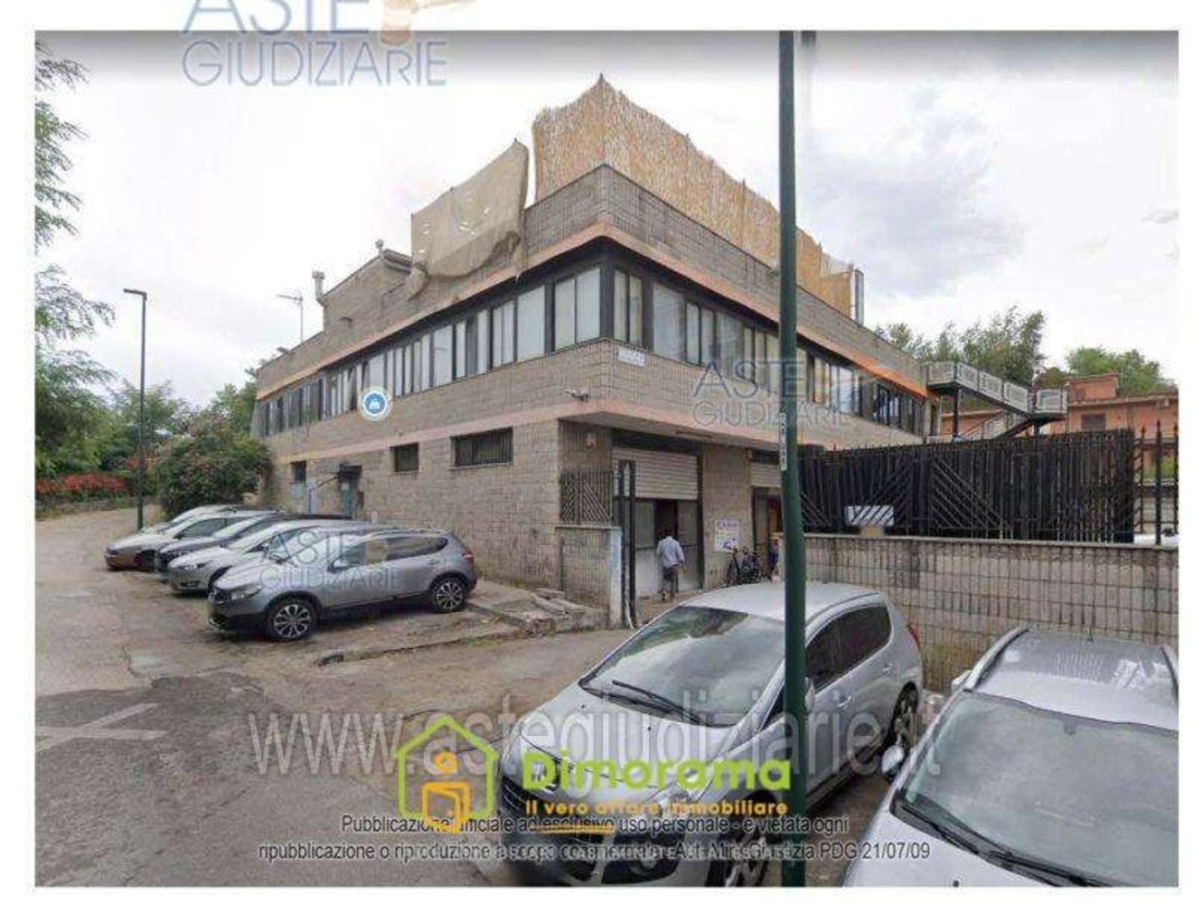 370m² Warehouse in Naples, Italy No. 9478
