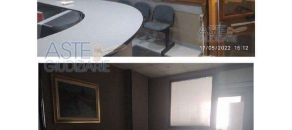 370m² Warehouse in Naples, Italy No. 9478 50